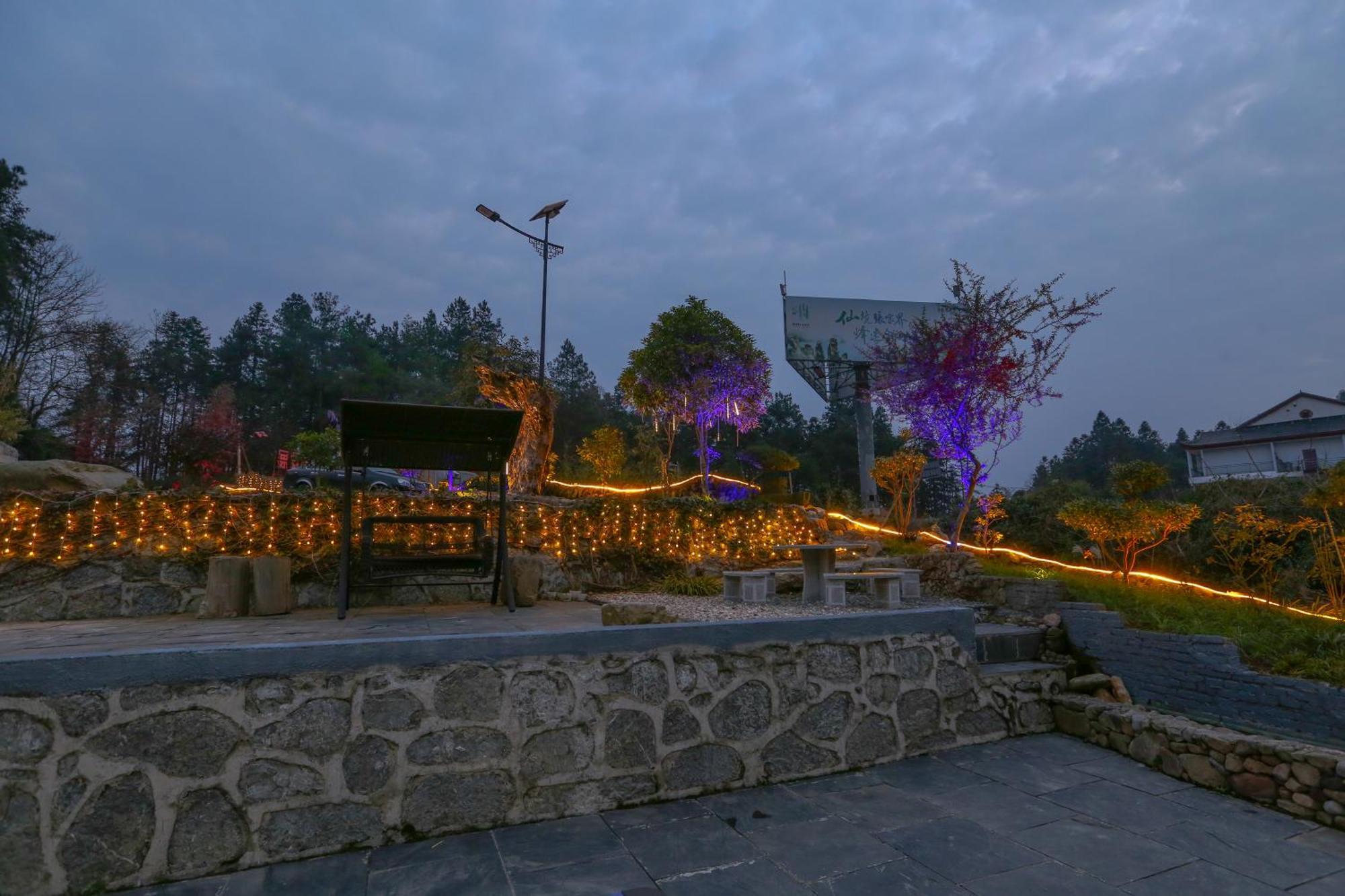 Zhangjiajie Mountainside Bagian luar foto